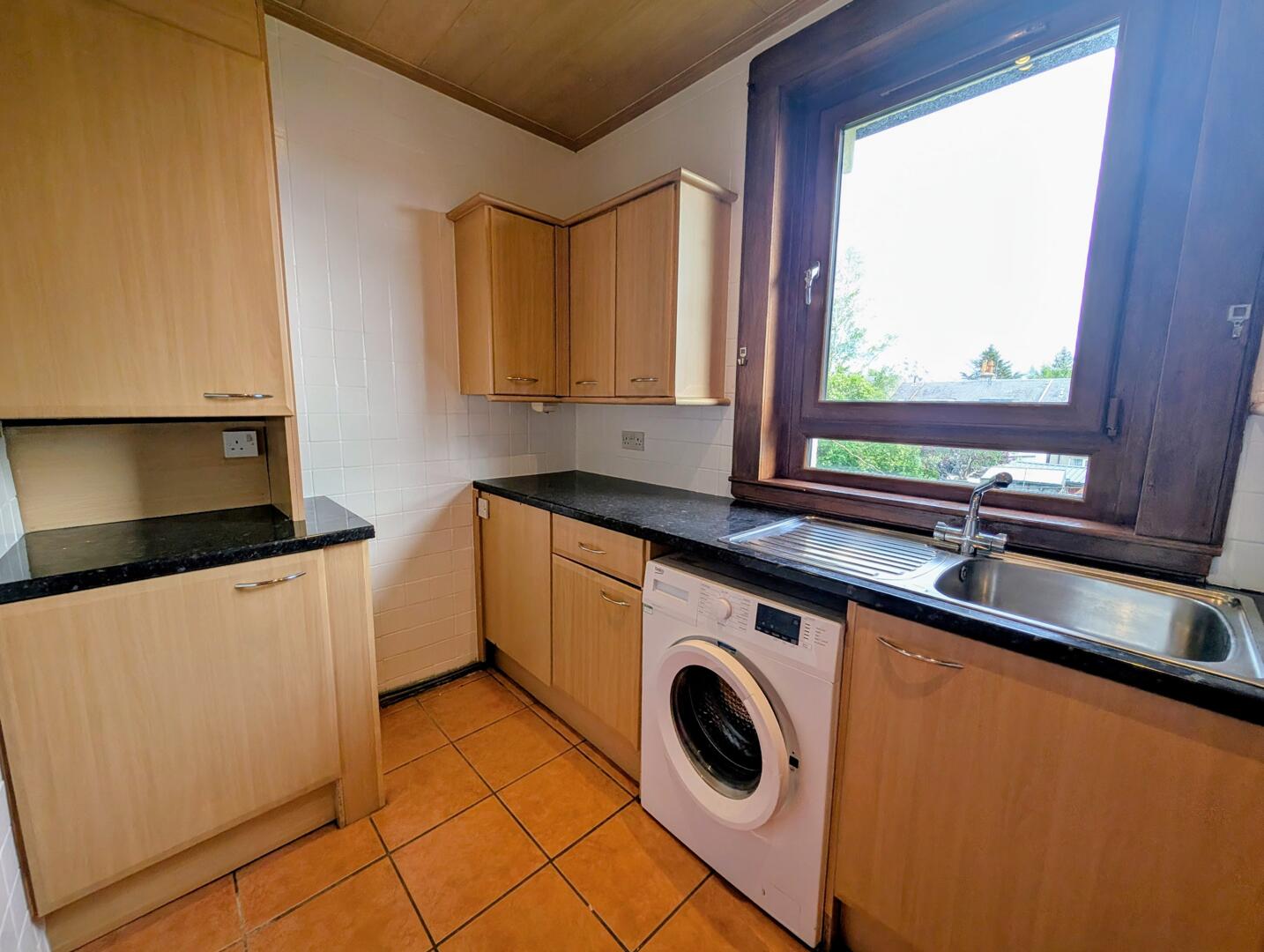 2 bed property in Hilton Avenue, Aberdeen